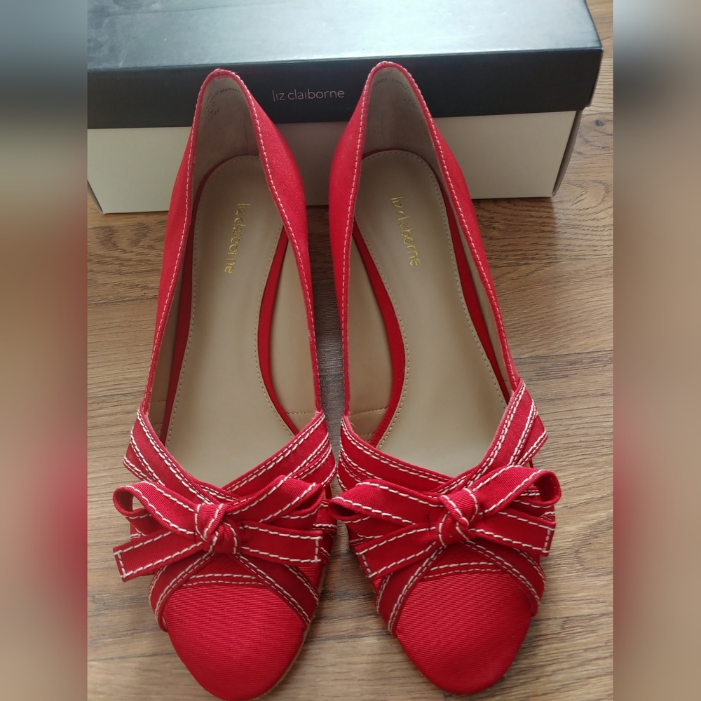NEW Liz Claiborne Red Slip-on Platform Shoes/sandals Size 10M